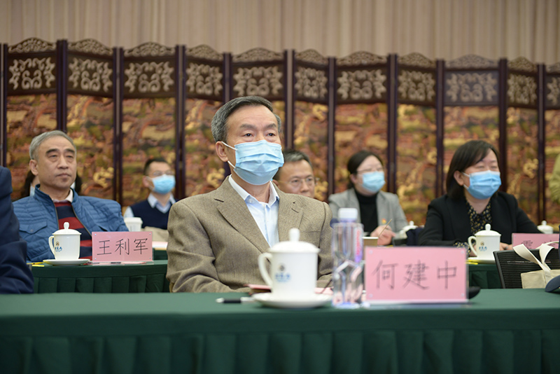 1722400428773727L2gb.jpg 何建中.JPG